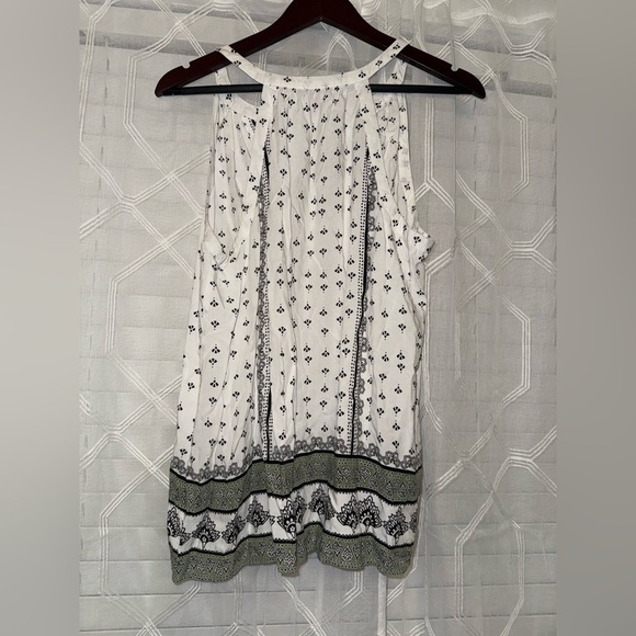 Vince Camuto Boho Sleeveless Blouse Tank Top | Size Medium - Picture 3 of 3